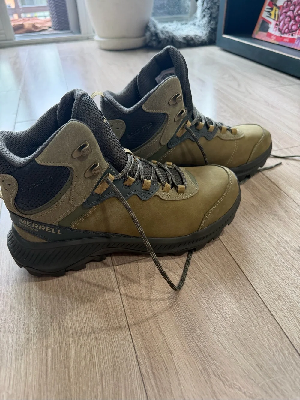 Men's Olive/Tan Hiking Boots - insulated Trail Support